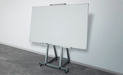 Whiteboard on castors