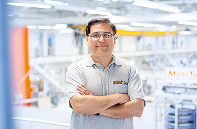 Employee Eduardo Vigo